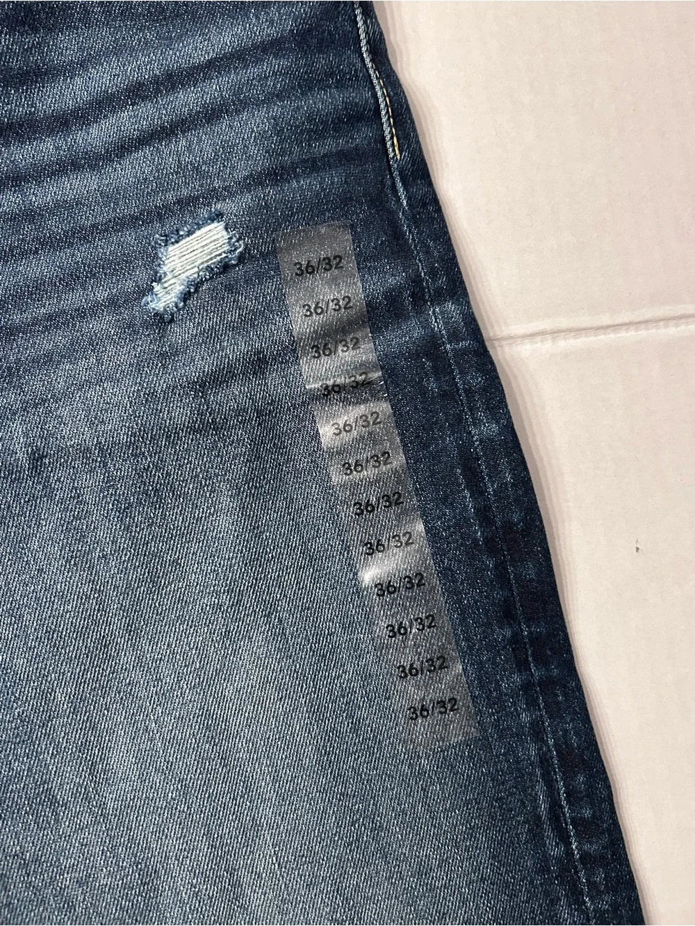 NWT American Eagle Men’s Relaxed Straight Jeans Deep Indigo 36x32